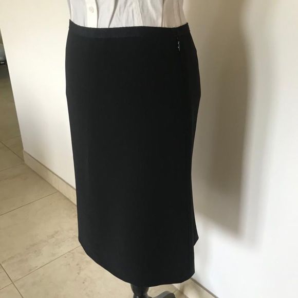 Moschino size 8 black pencil skirt  - Picture 2 of 8
